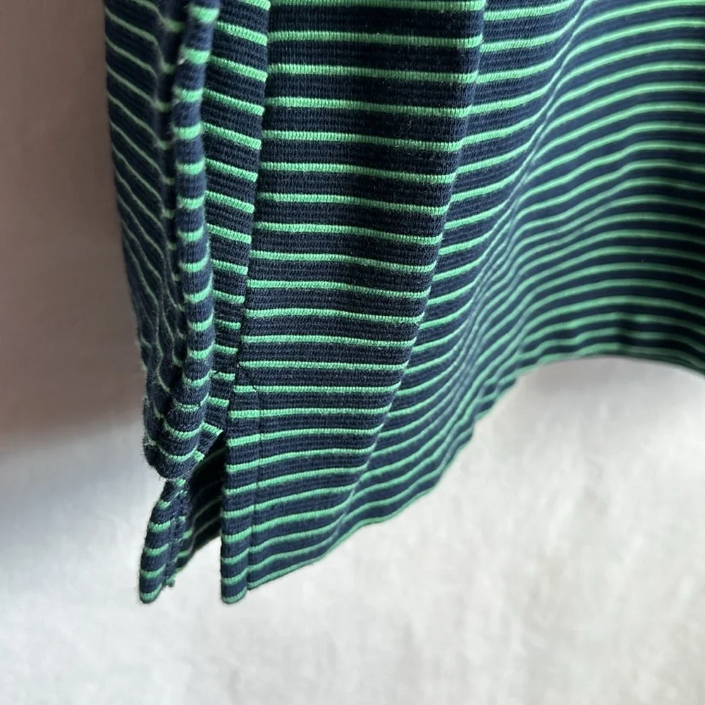 Croft & Barrow navy and green kangaroo pocket top, size L